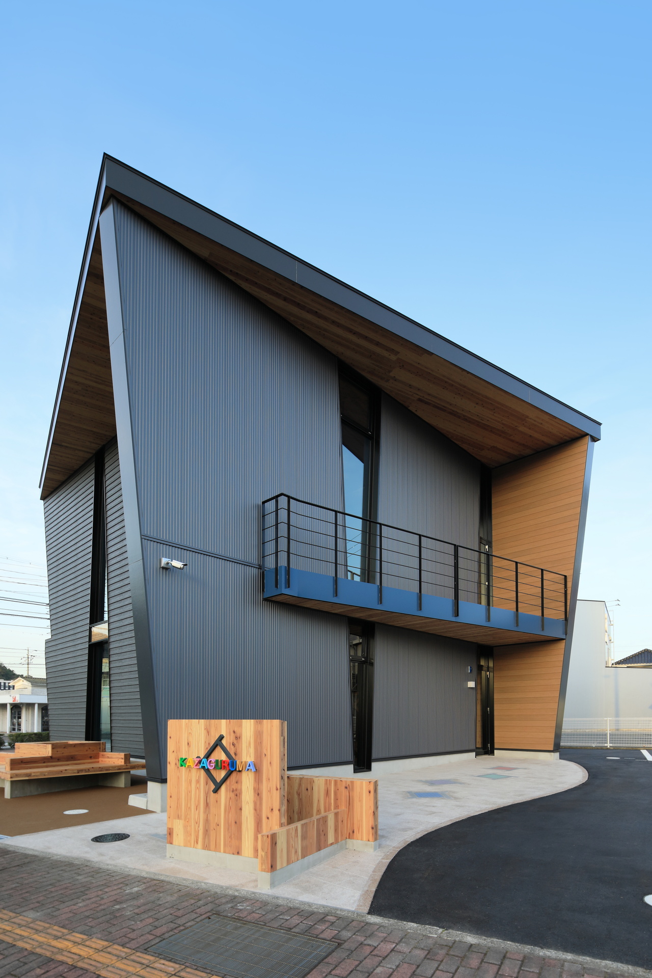 澤田建設KAZAGURUMAキャンパス（CLT）の外観・内観