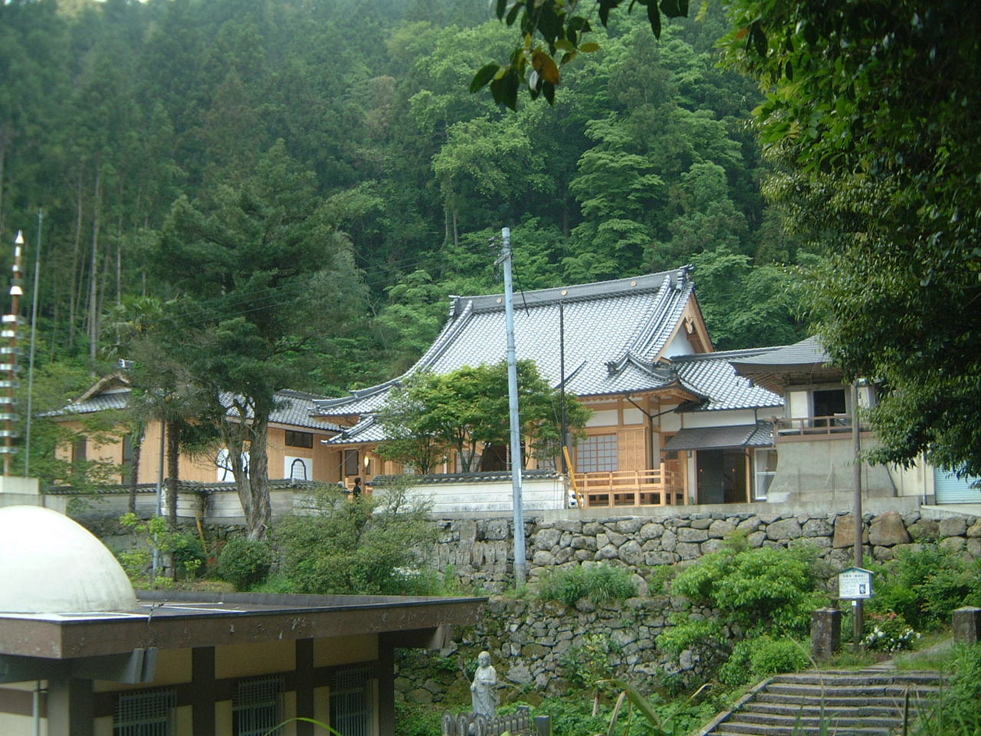 全柳寺 本堂 位牌堂1